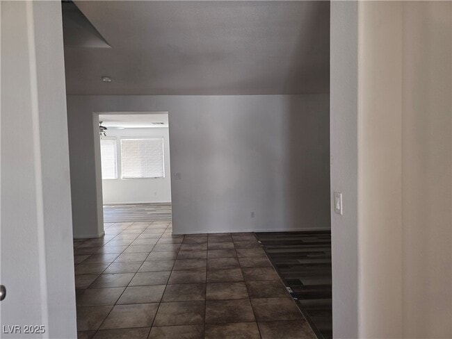 Building Photo - 6640 April Bend Ct