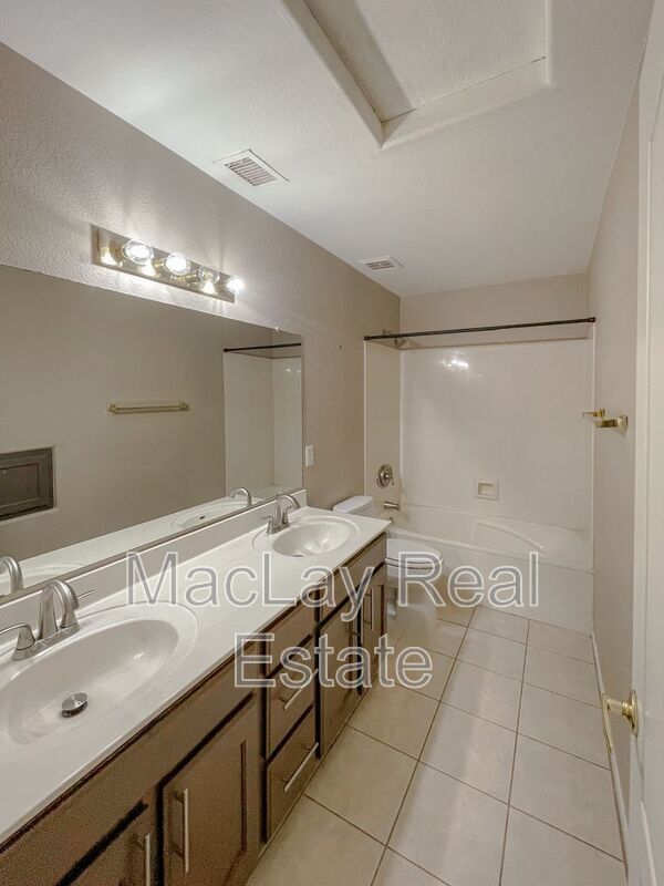 Building Photo - 1615 W Enfield Way