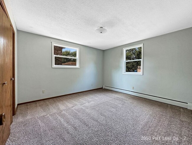 Building Photo - 2050 Pike Lake Dr