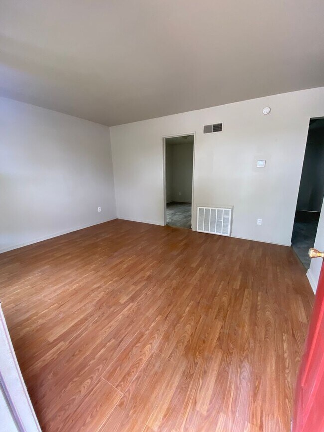 Building Photo - 6149-6151 Garfield Ave