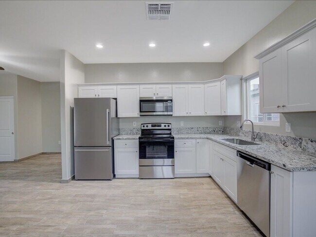 Building Photo - Brand new build, never before lived in! Ne...