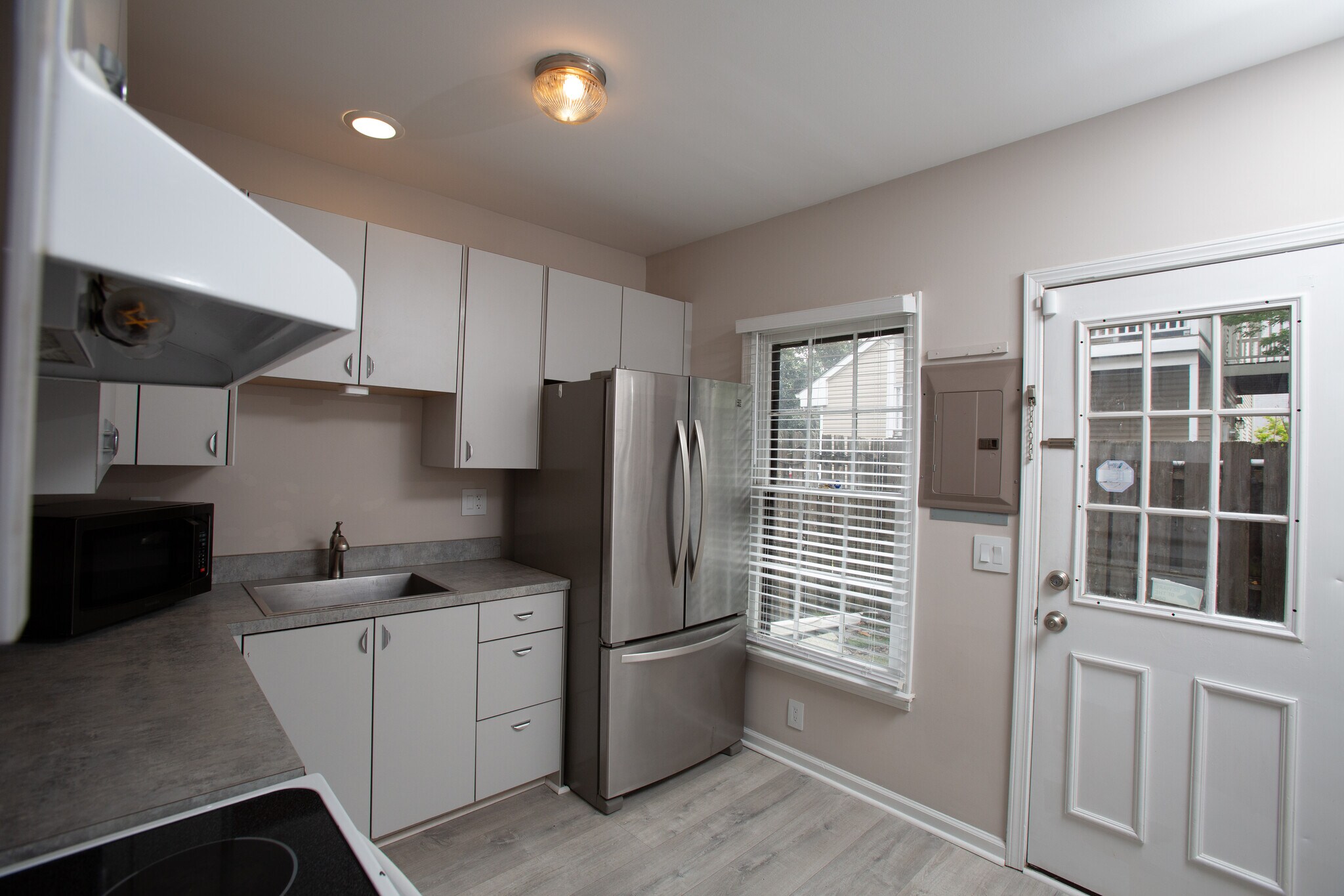 Building Photo - 1605 Deford Bailey Ave