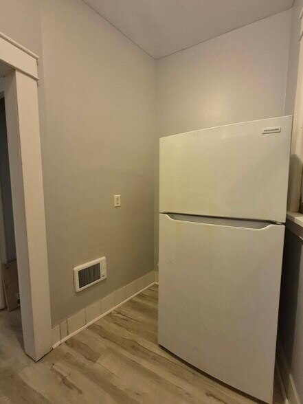 Building Photo - 603 N Lee St