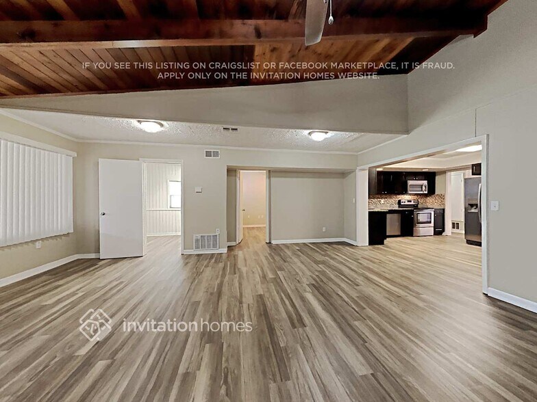 Building Photo - 513 Applewood Ave