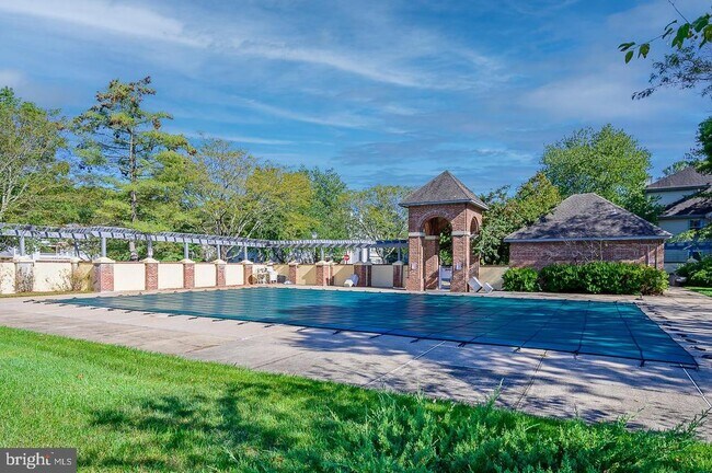 Building Photo - 115 Cascade Ct