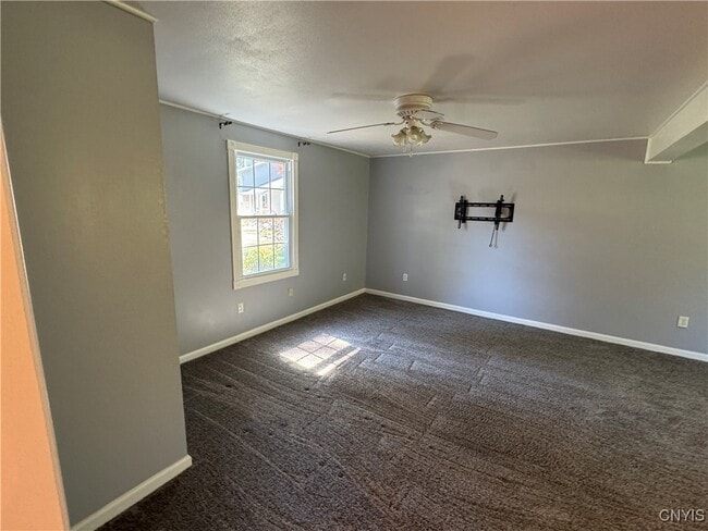 Building Photo - 3059 Hayfield Ln