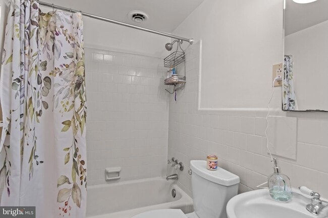 Building Photo - 1931 N Cleveland St