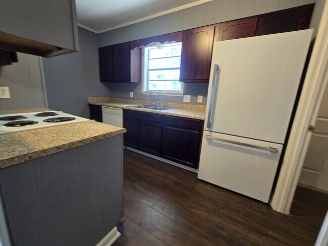 Building Photo - 408 S Orange Edwards Blvd