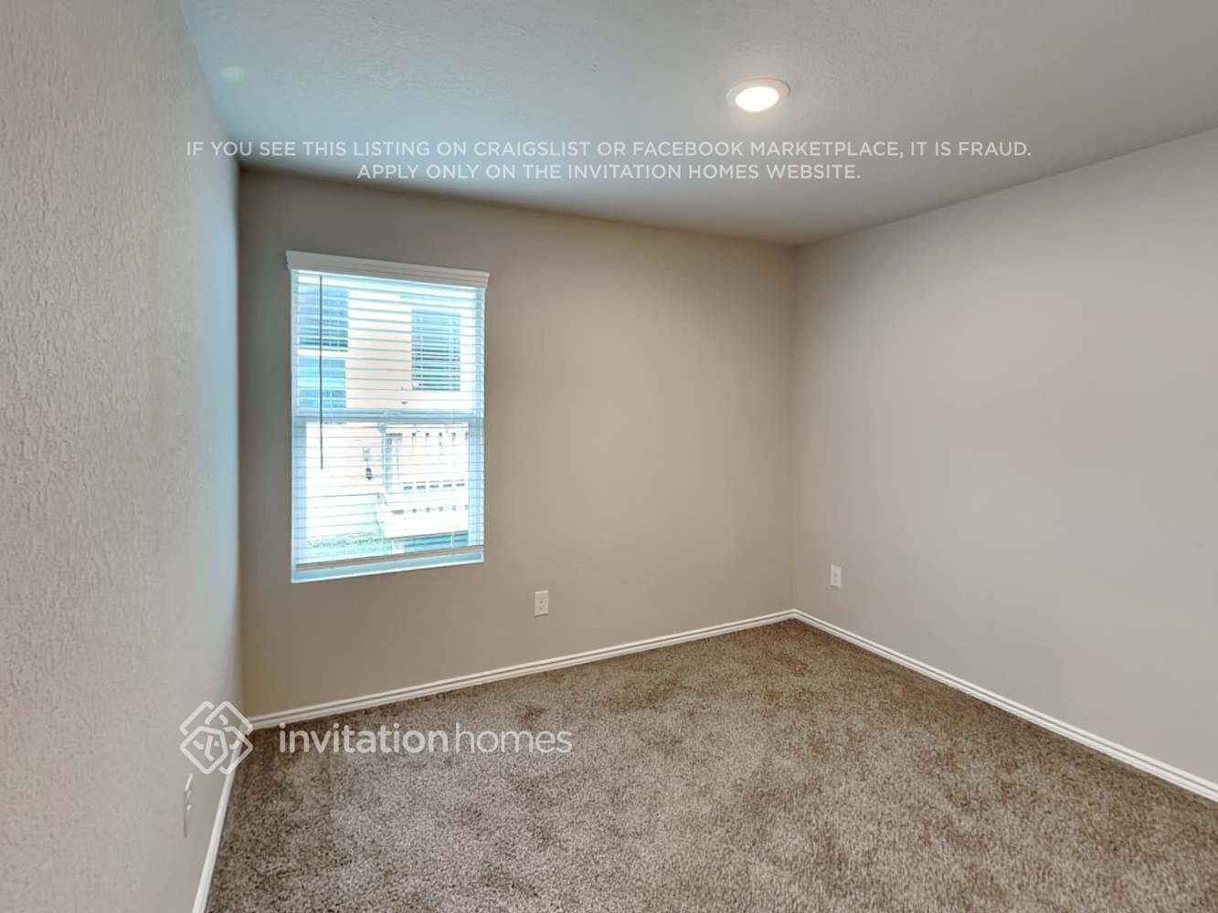 Building Photo - 7319 Avila Vis