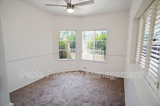 Building Photo - 23633 Del Monte Dr