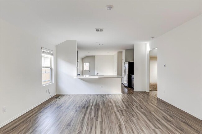 Building Photo - 545 Greatest Gift Wy