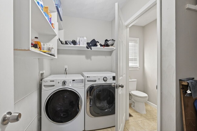 Building Photo - 2818 Tidewater Dr