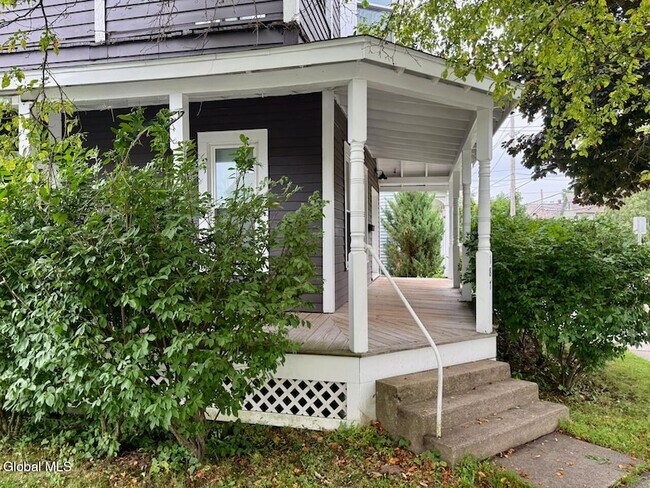 Building Photo - 187 Washington St
