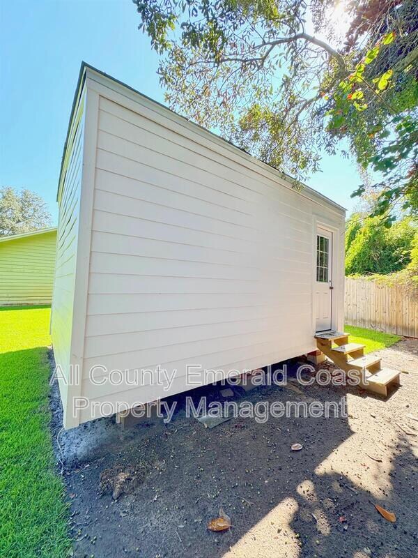 Building Photo - 4104 Indian Bayou N
