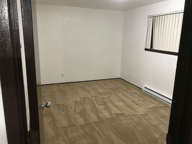 Building Photo - Woodland Park Apartments