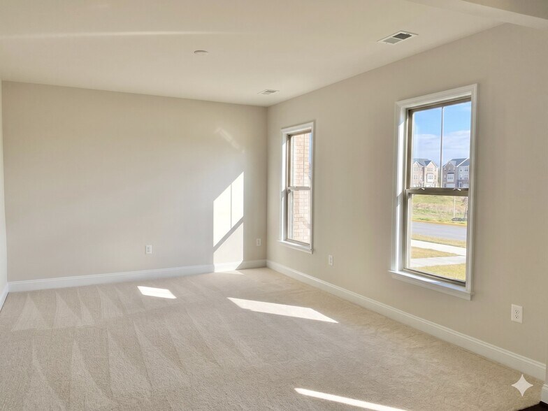 Building Photo - 17109 Branched Oak Rd