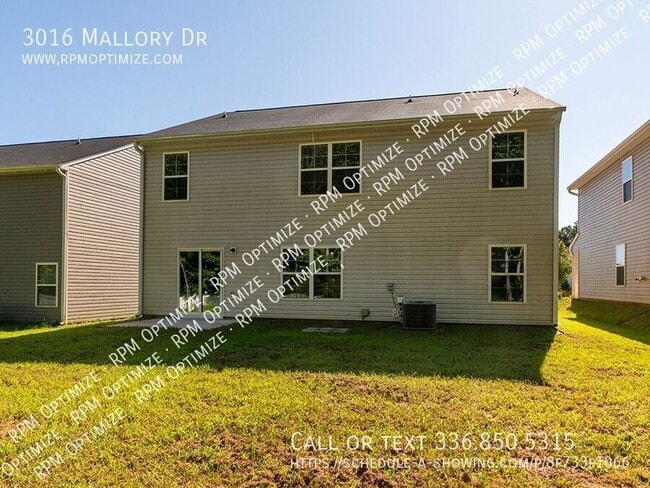 Building Photo - 3016 Mallory Dr