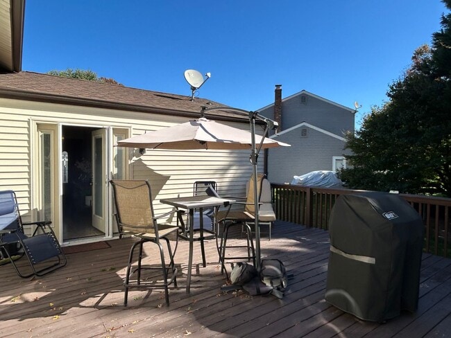 Building Photo - 116 Kane Dr