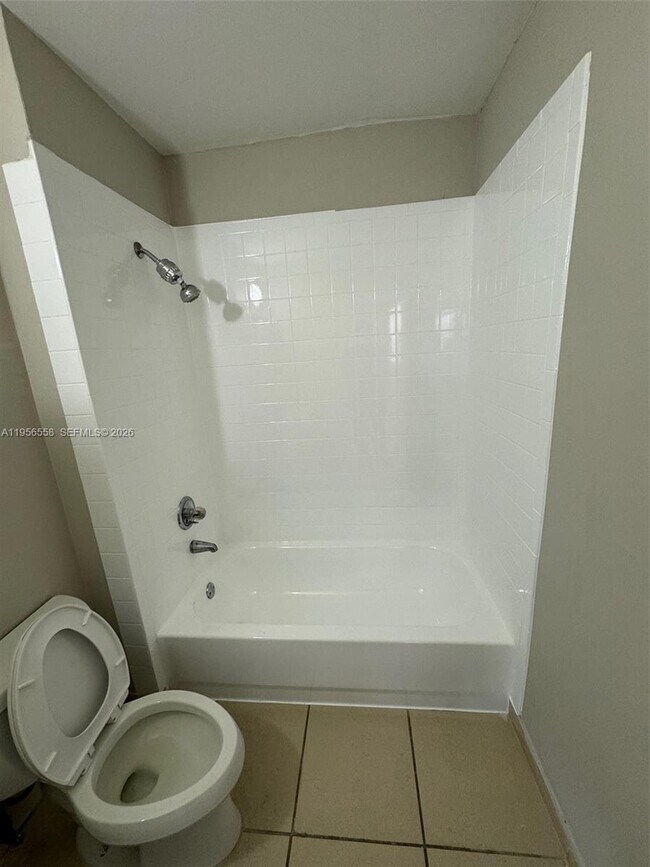 Building Photo - 8060 Fairview Dr