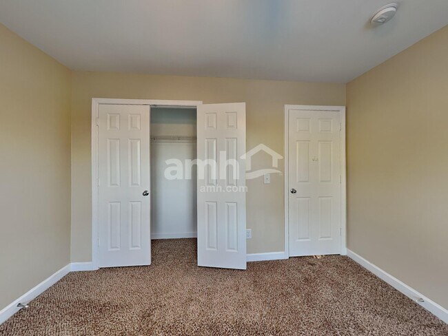 Building Photo - 111 Wynlands Dr