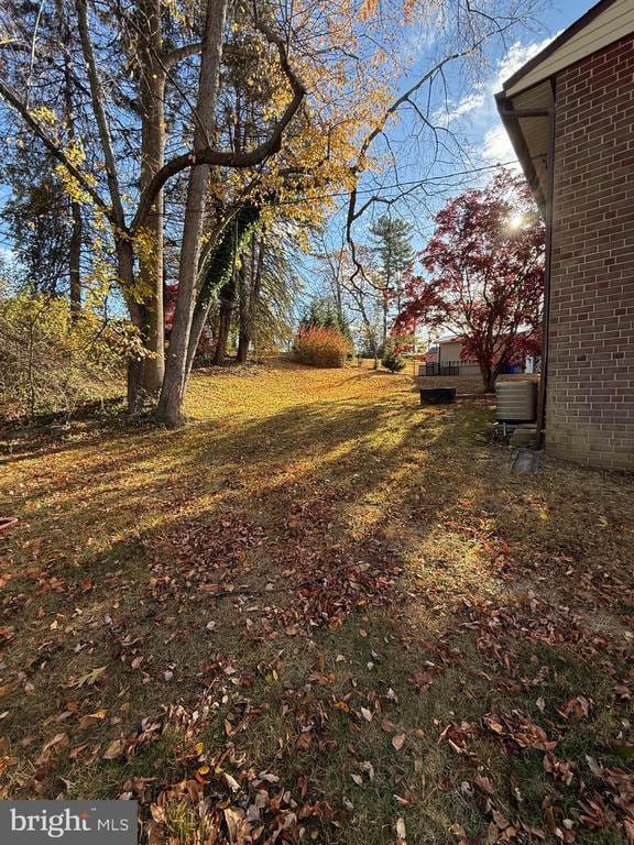 Building Photo - 6 Grove Ln