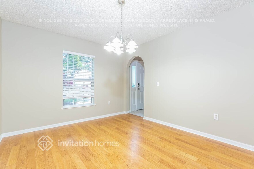 Building Photo - 1800 Brookshire Cir