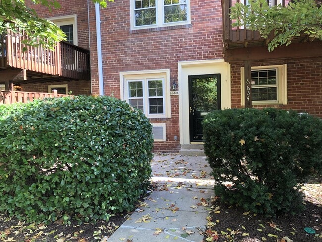 Building Photo - 6644 Hillandale Rd