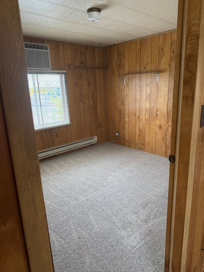 Building Photo - 1 Bed/1 Bath in Bar Nunn – All Utilities Included + Yard & Shed