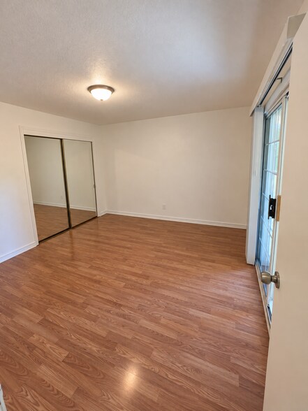 Building Photo - 3902 Elkhorn Blvd
