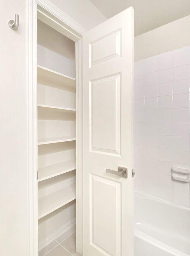 Building Photo - 54 Alderon Woods Pl