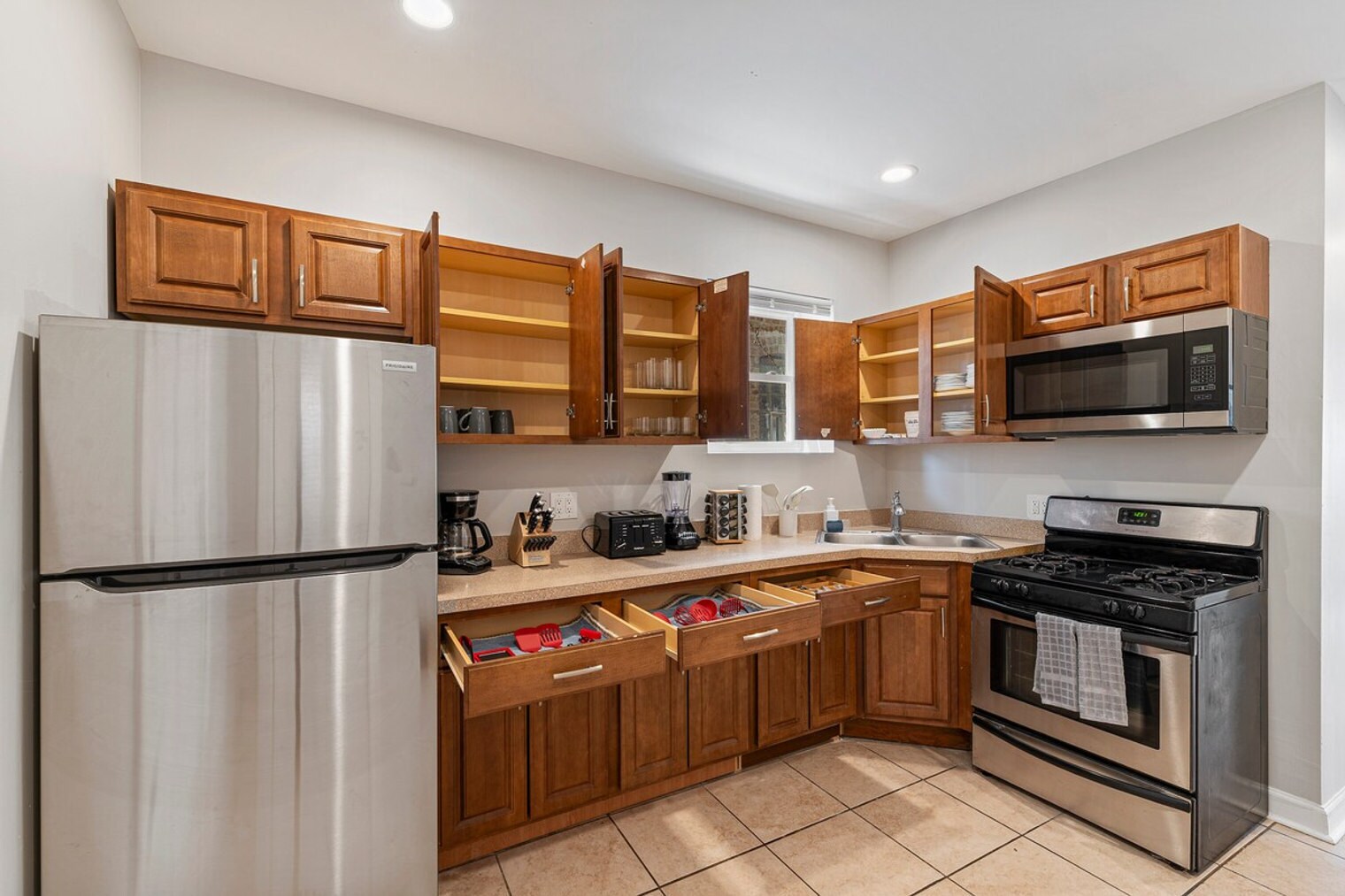 Building Photo - 2503 W Harrison St