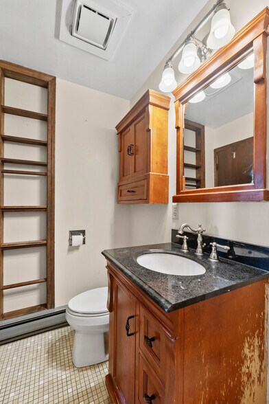 bathroom - 660 Tremont St