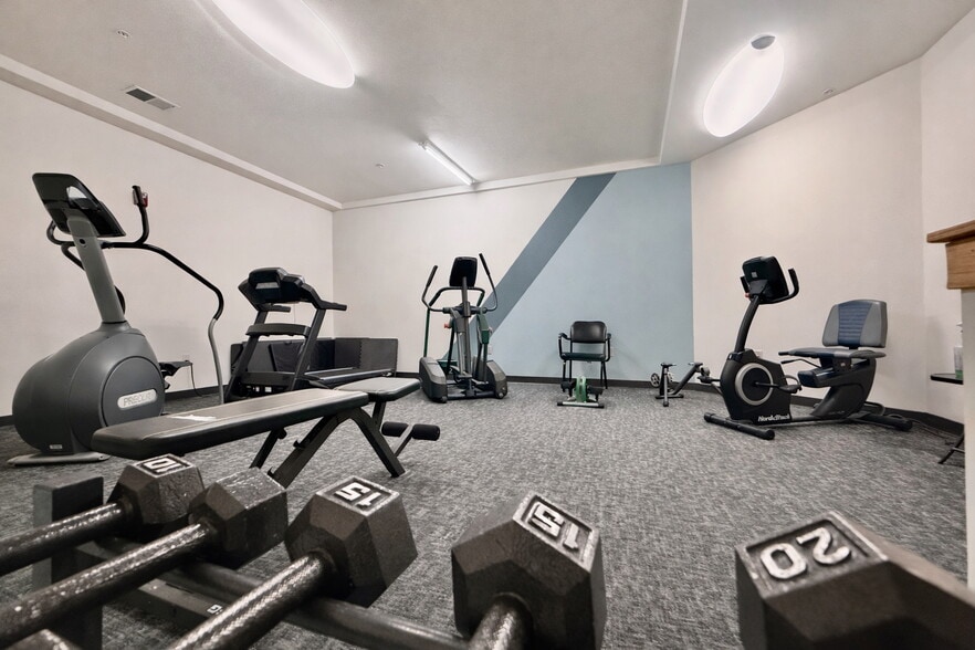 Building Photo - Atwood Courtyard