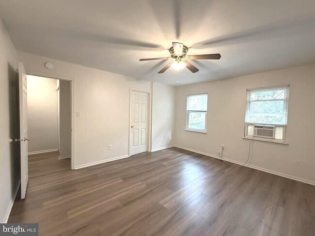 Building Photo - 2495 Vineyard Ln