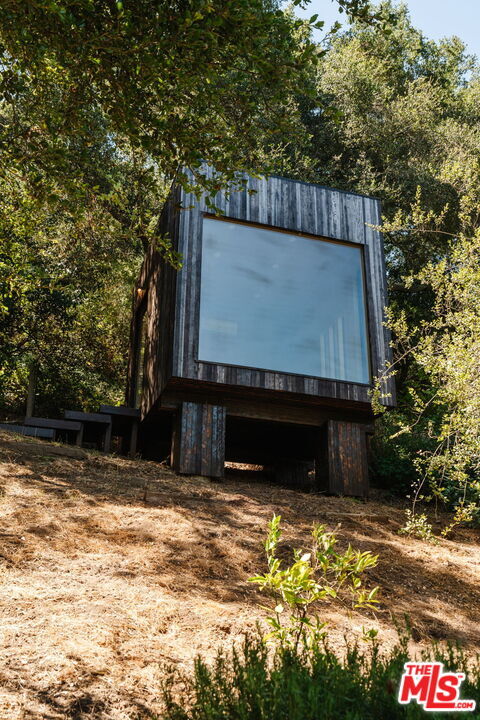 Building Photo - 1149 Old Topanga Canyon Rd