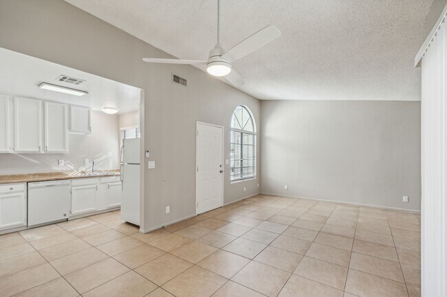 Building Photo - 31635 Avenida Maravilla