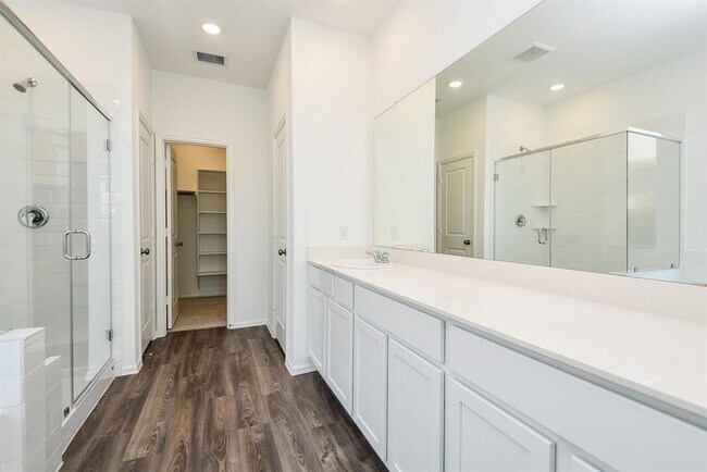 Building Photo - 2932 Tantara Dr