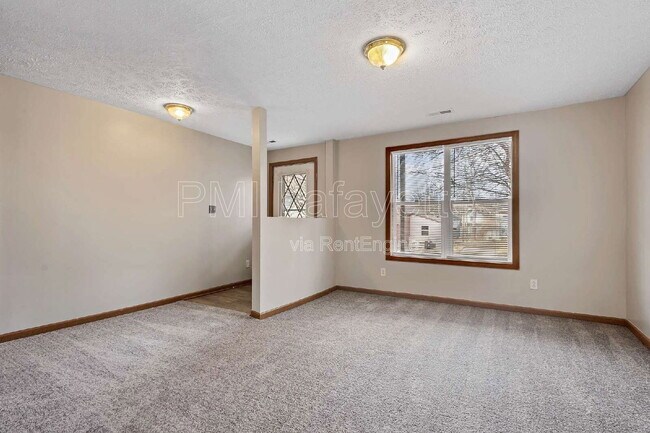 Building Photo - 617 Oregon St