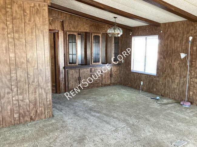 Building Photo - San Bernardino County Rental located in Ne...