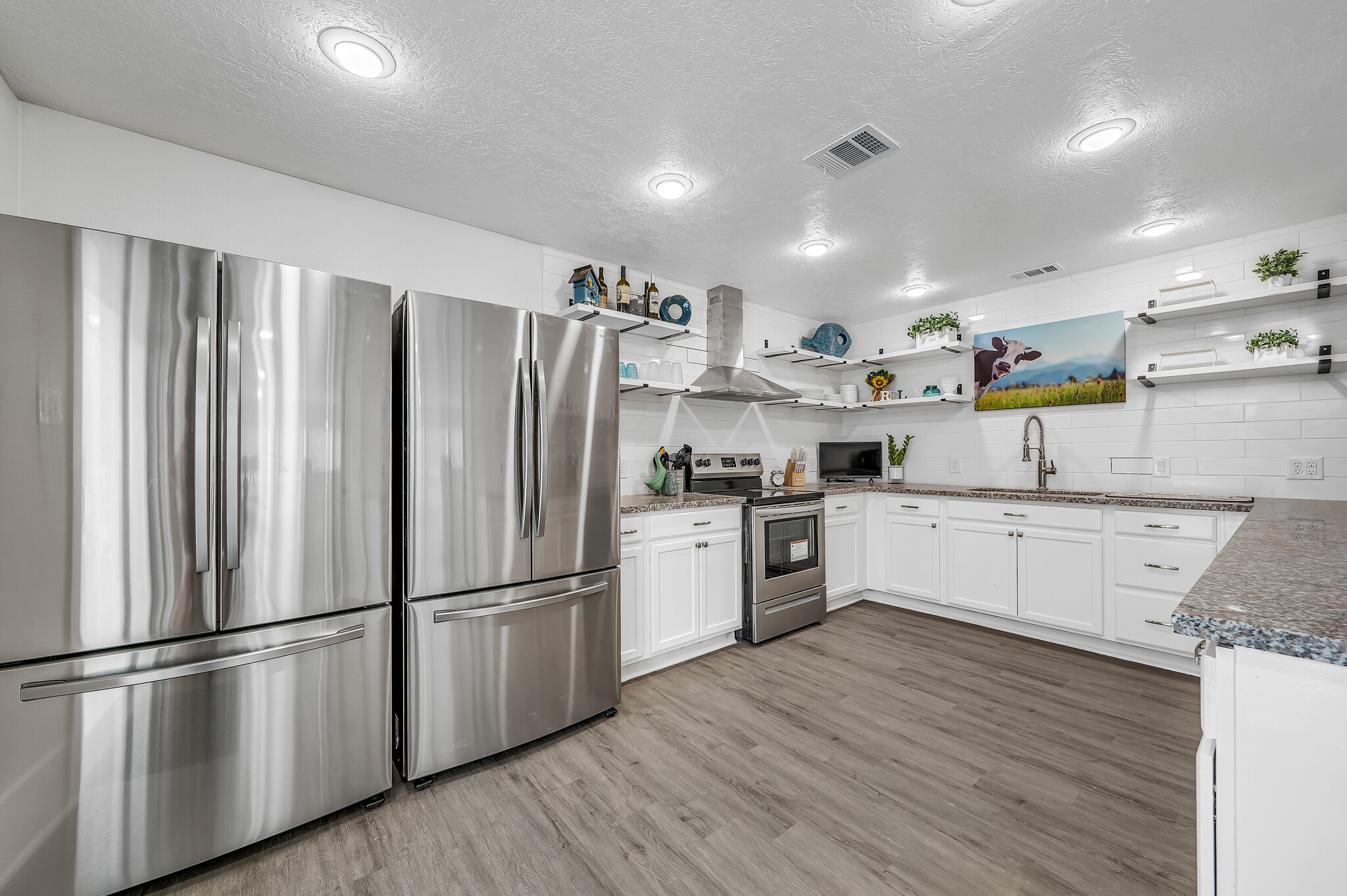 Building Photo - 5110 Pleasure Lake Dr