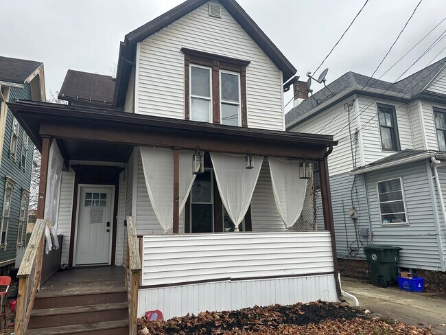 Property - 32 Lincoln Ave