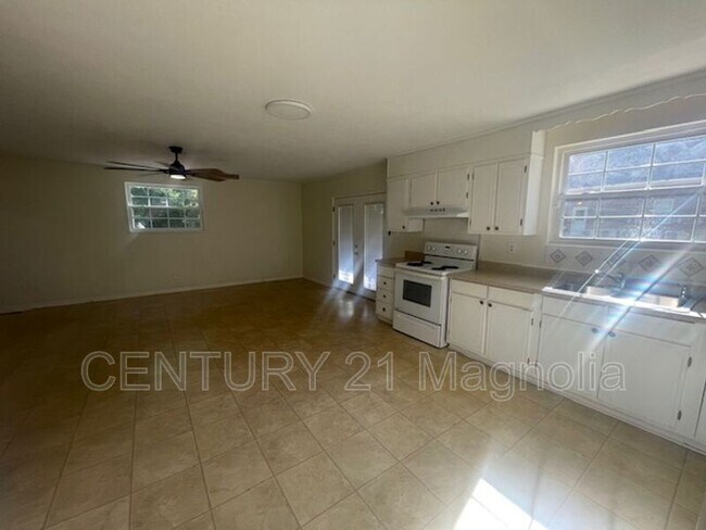 Building Photo - 105 Nut Grove Dr