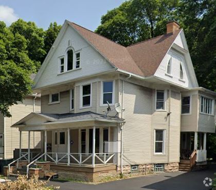 Building Photo - 1548 Saint Paul St