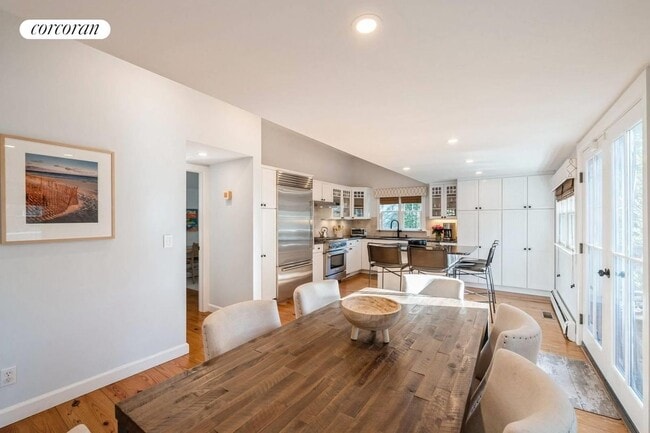 Building Photo - 70 Miller Ln E