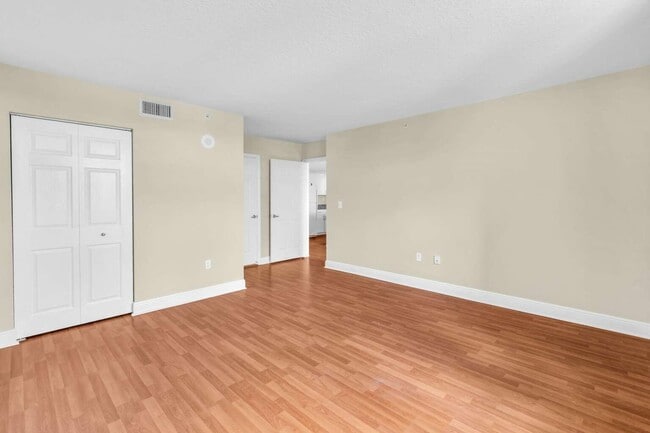 Building Photo - 3000 Coral Wy