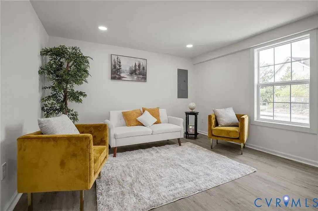 Building Photo - 423 Harding St