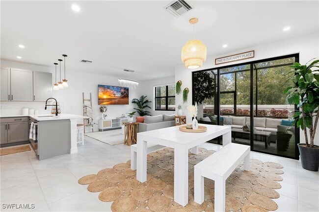 Building Photo - 7578 Rockefeller Dr