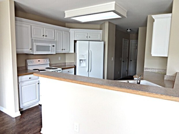 Building Photo - 521 San Dra Way
