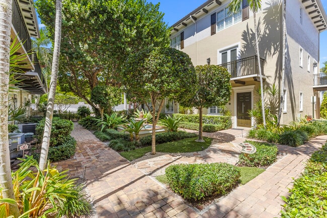 Building Photo - 65 SE 5th Ave