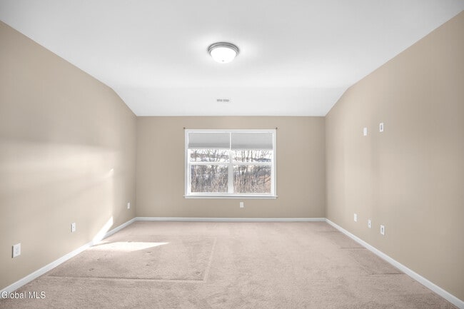 Building Photo - 15 Clarice Ln